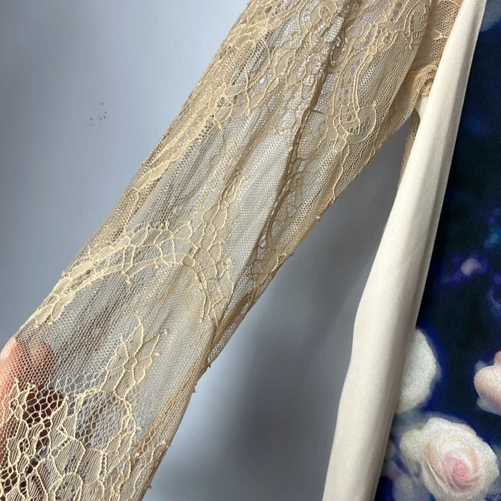 Rinascimento Lace Blouse - Picture 3 of 11